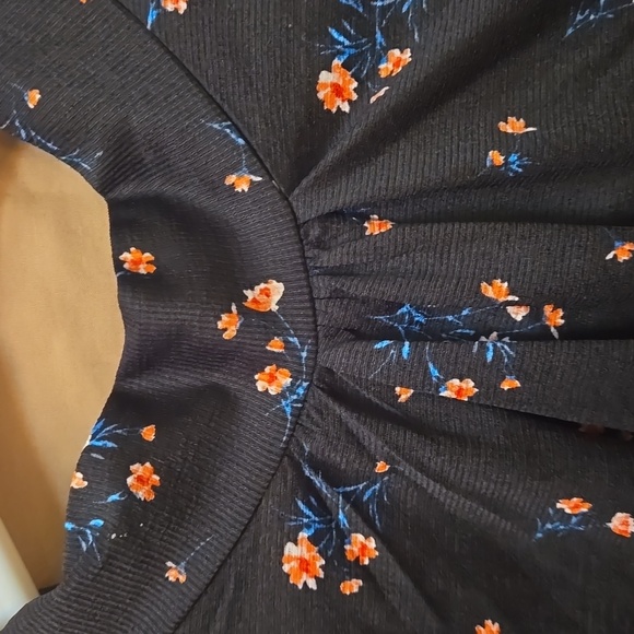 NWT RIPE microfloral blouse with ribbon tie at the back. Women's XXL - Picture 4 of 10